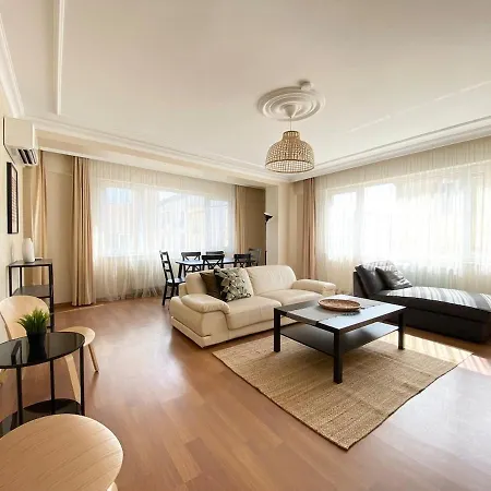 Center Spacious Flat No9