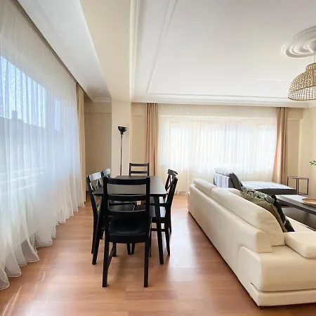 Apartment Center Spacious Flat No9 Istanbul