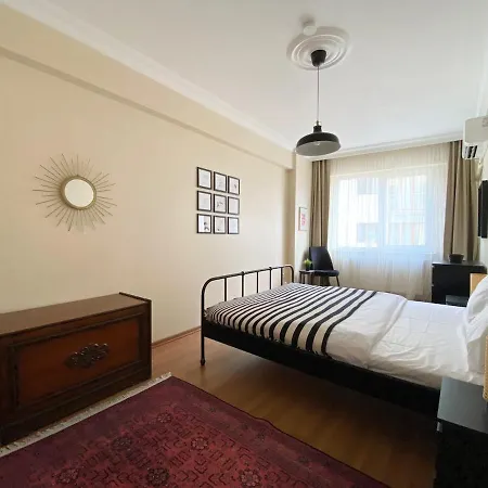 Center Spacious Flat No9