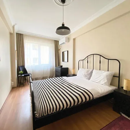 Center Spacious Flat No9