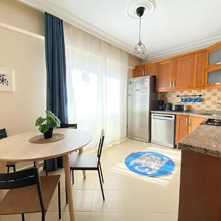 Center Spacious Flat No9 アパート *