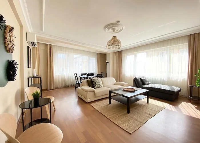 Center Spacious Flat No9