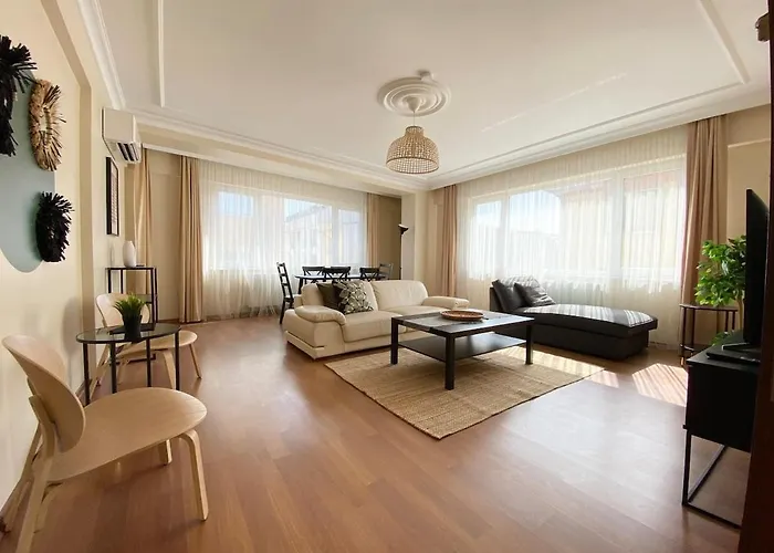 Center Spacious Flat No9 Apartmán