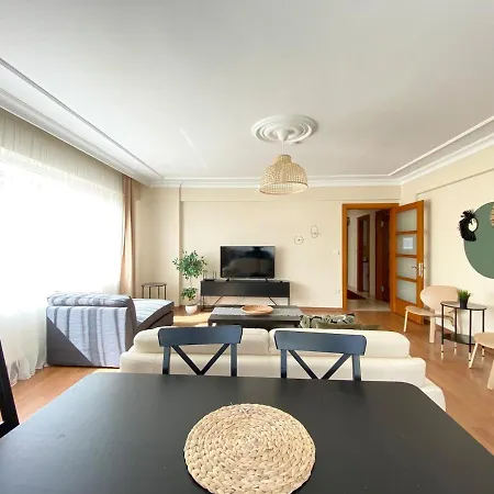 דירה Center Spacious Flat No9 איסטמבול