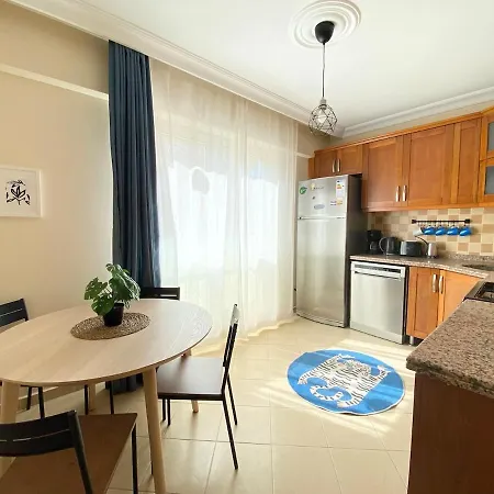 Center Spacious Flat No9 דירה *
