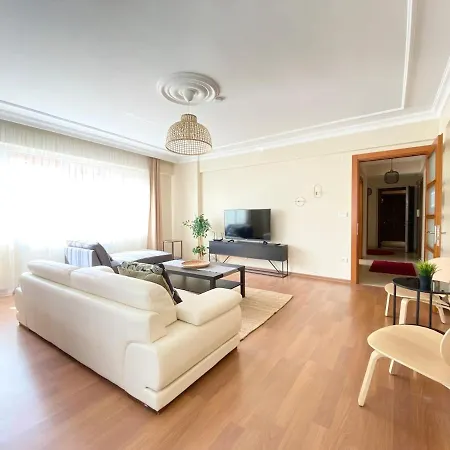 Center Spacious Flat No9 איסטמבול