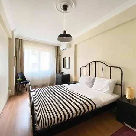 דירה Center Spacious Flat No9 איסטמבול