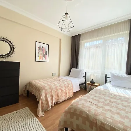 Center Spacious Flat No9 איסטמבול